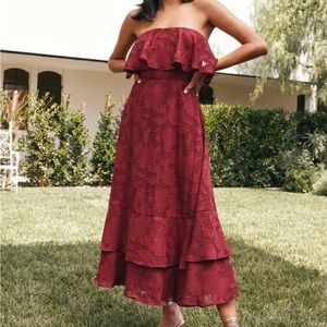 NWT Lulu’s Love You So Truly Burgundy Burnout Floral Strapless Midi Dress - L